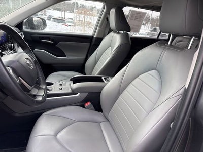 2023 Toyota Highlander Hybrid Base