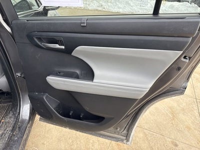 2023 Toyota Highlander Hybrid Base