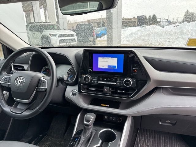 2023 Toyota Highlander Hybrid Base