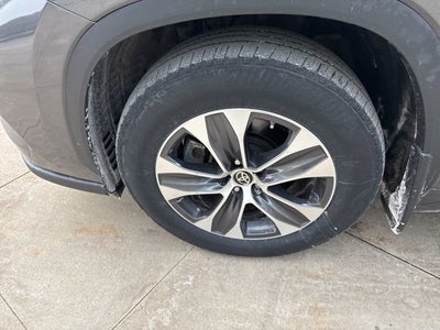 2023 Toyota Highlander Hybrid Base