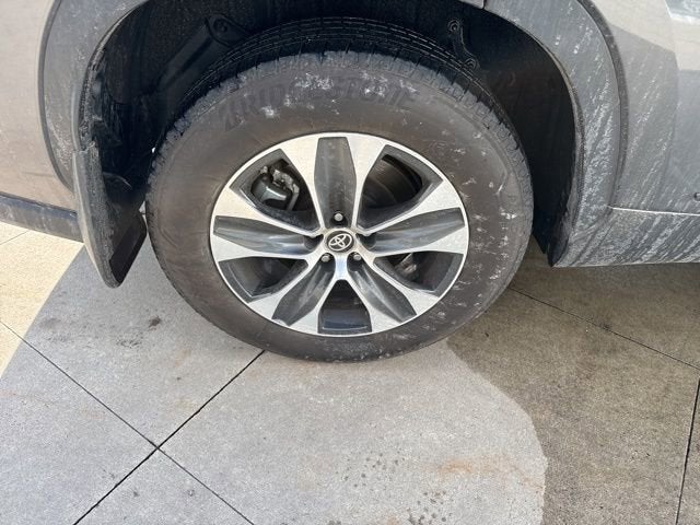 2025 Toyota Highlander Hybrid Base