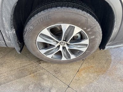 2025 Toyota Highlander Hybrid Base