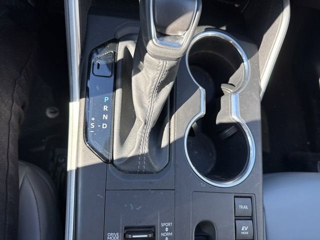 2025 Toyota Highlander Hybrid Base