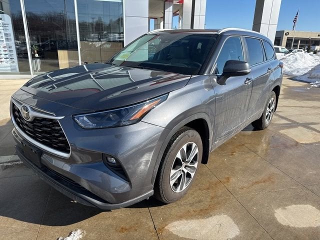 2025 Toyota Highlander Hybrid Base