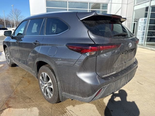 2025 Toyota Highlander Hybrid Base