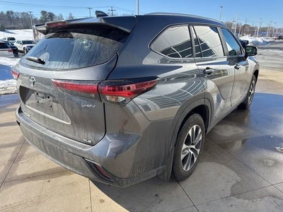 2025 Toyota Highlander Hybrid Base