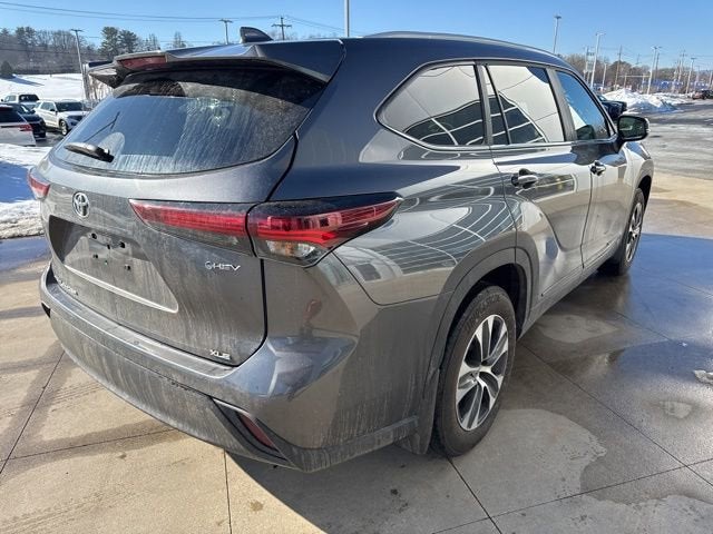 2025 Toyota Highlander Hybrid Base