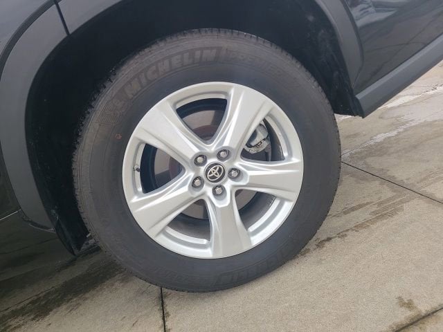 2024 Toyota Highlander LE FWD