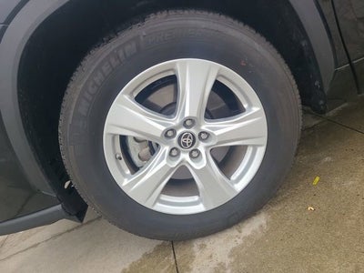 2024 Toyota Highlander LE FWD