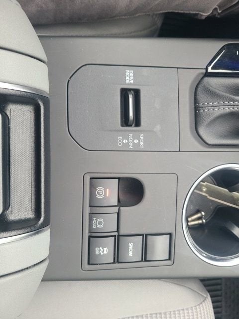 2024 Toyota Highlander LE FWD