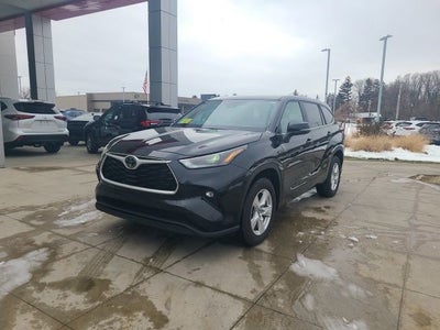 2024 Toyota Highlander LE FWD