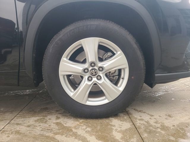 2024 Toyota Highlander LE FWD