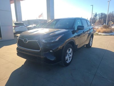 2023 Toyota Highlander LE FWD