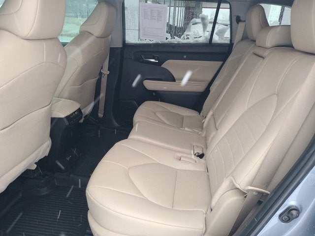 2024 Toyota Highlander XLE FWD