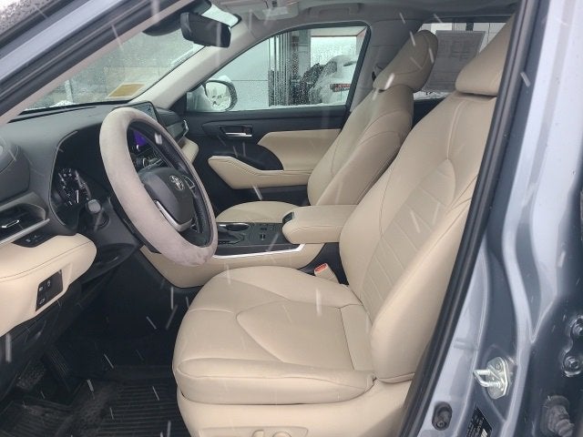 2024 Toyota Highlander XLE FWD
