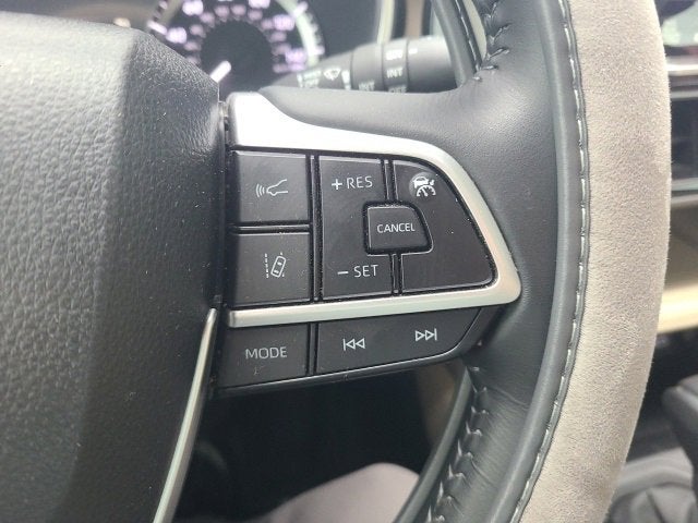 2024 Toyota Highlander XLE FWD