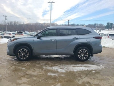 2024 Toyota Highlander XLE FWD