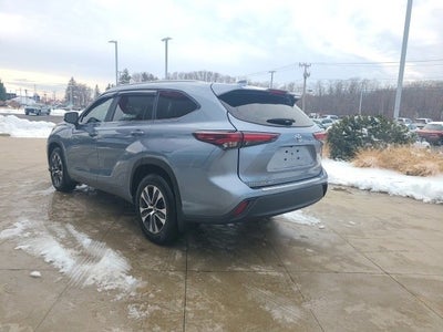 2024 Toyota Highlander XLE FWD