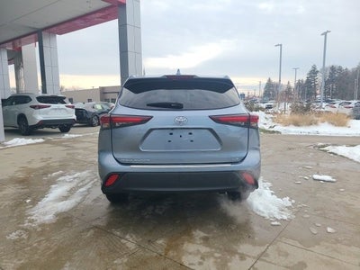 2024 Toyota Highlander XLE FWD