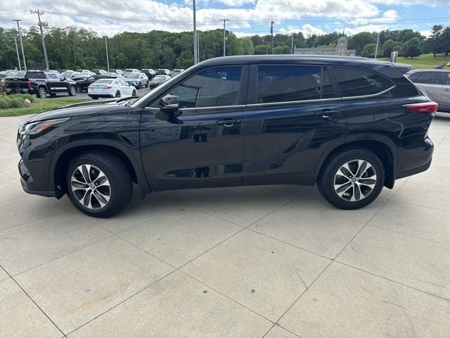 2023 Toyota Highlander XLE AWD