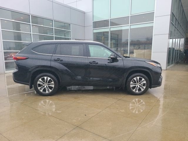 2024 Toyota Highlander XLE AWD