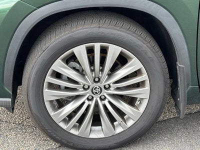 2023 Toyota Highlander Platinum AWD