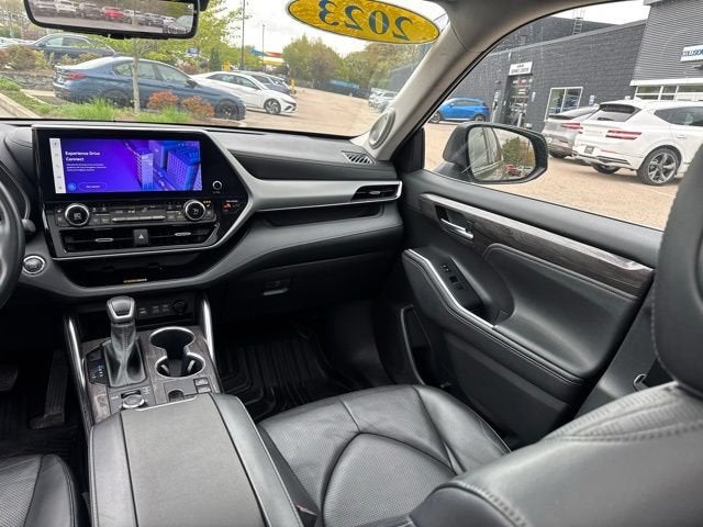 2023 Toyota Highlander Platinum AWD