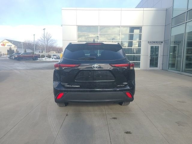 2024 Toyota Highlander LE