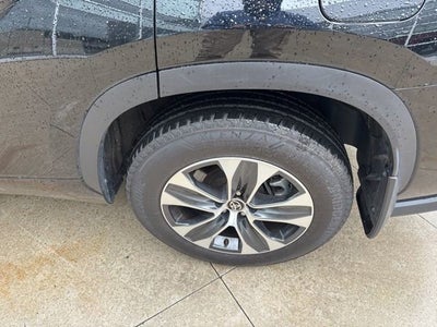 2025 Toyota Highlander XLE AWD