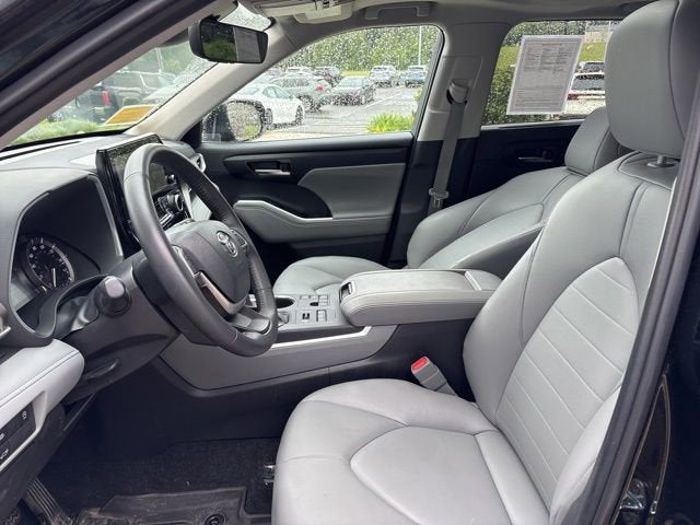 2025 Toyota Highlander XLE AWD