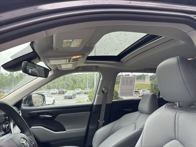 2025 Toyota Highlander XLE AWD