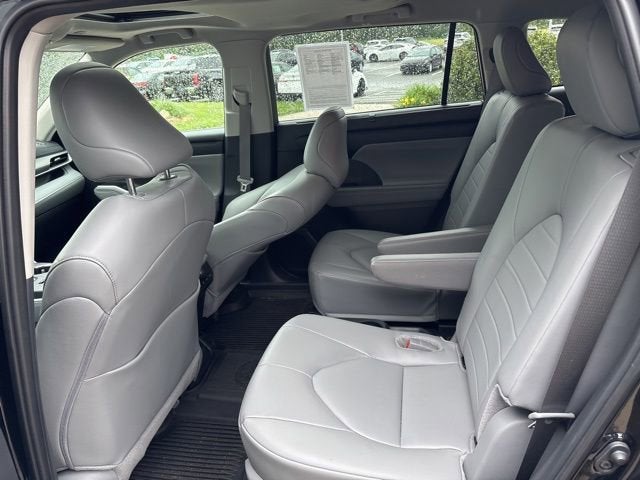 2025 Toyota Highlander XLE AWD