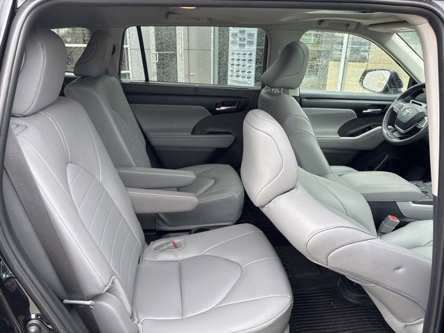 2025 Toyota Highlander XLE AWD