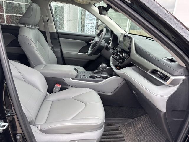 2025 Toyota Highlander XLE AWD