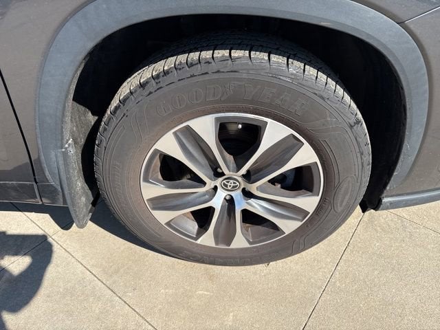 2023 Toyota Highlander XLE AWD