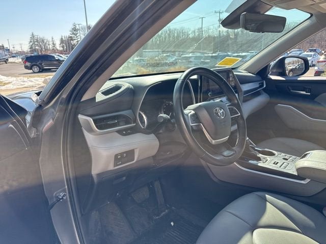 2023 Toyota Highlander XLE AWD