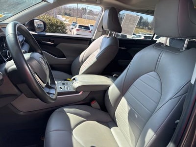 2023 Toyota Highlander XLE AWD