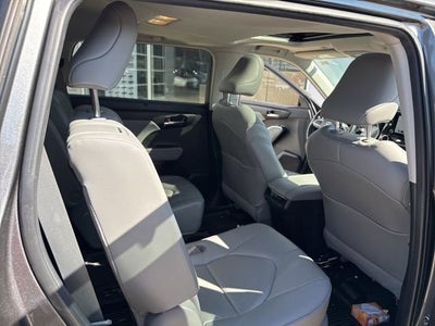 2023 Toyota Highlander XLE AWD
