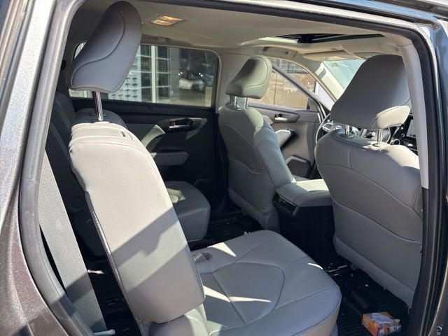 2023 Toyota Highlander XLE AWD