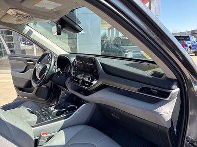 2023 Toyota Highlander XLE AWD