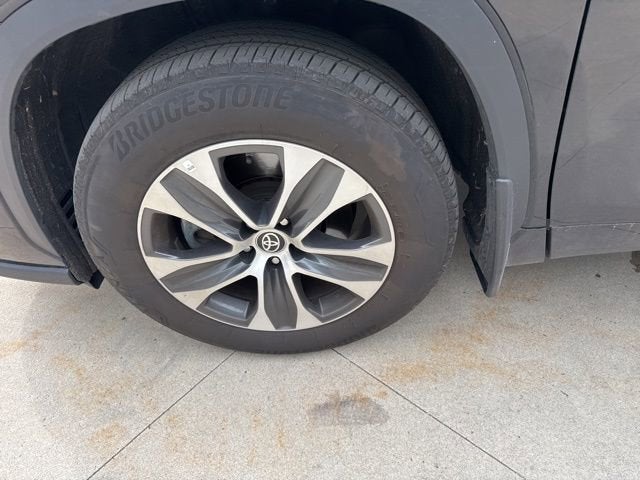 2025 Toyota Highlander XLE AWD