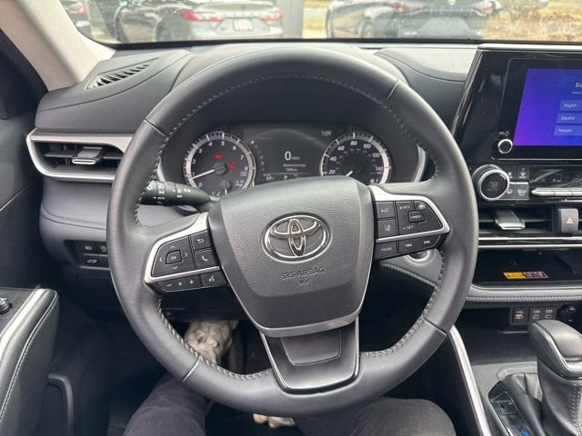 2025 Toyota Highlander XLE AWD