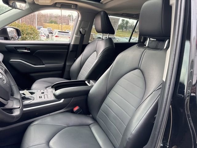 2025 Toyota Highlander XLE AWD