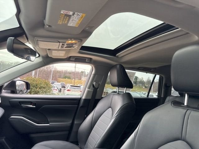 2025 Toyota Highlander XLE AWD