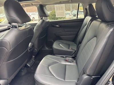 2025 Toyota Highlander XLE AWD