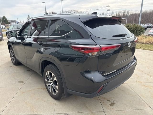 2025 Toyota Highlander XLE AWD