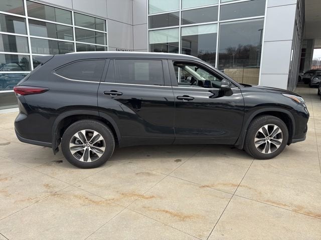 2025 Toyota Highlander XLE AWD