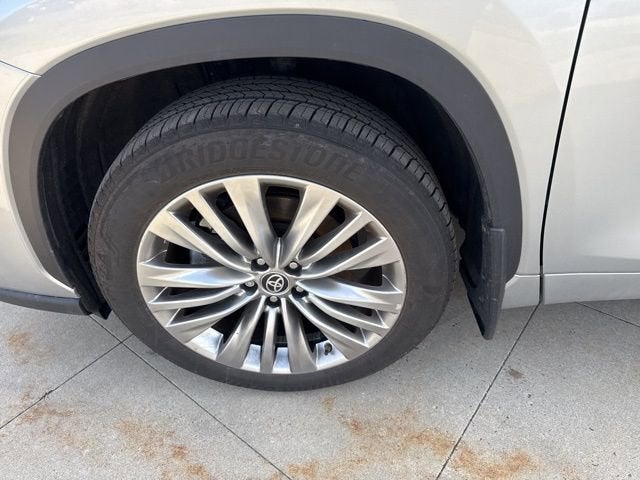 2025 Toyota Highlander Platinum AWD
