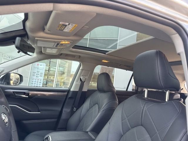 2025 Toyota Highlander Platinum AWD
