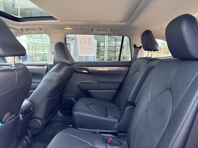 2025 Toyota Highlander Platinum AWD